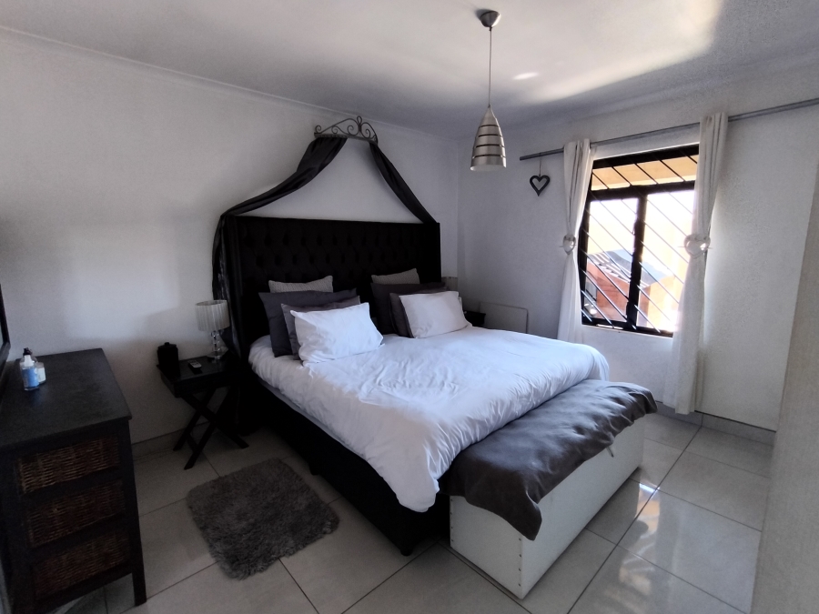 To Let 3 Bedroom Property for Rent in Soneike Western Cape